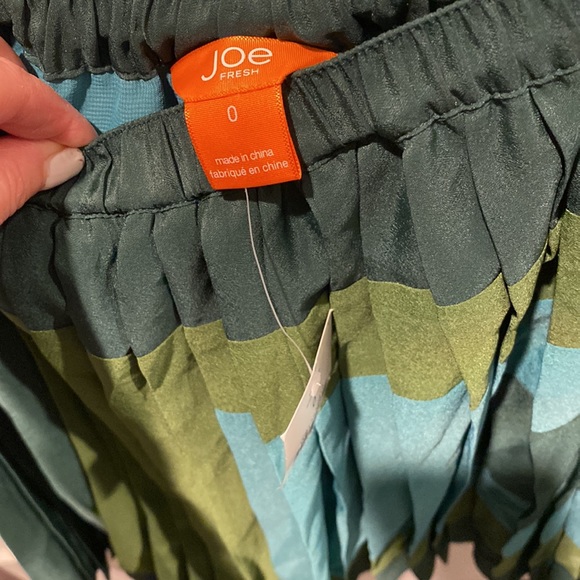 NWT womens Joe fresh beautiful skirt - Picture 4 of 5